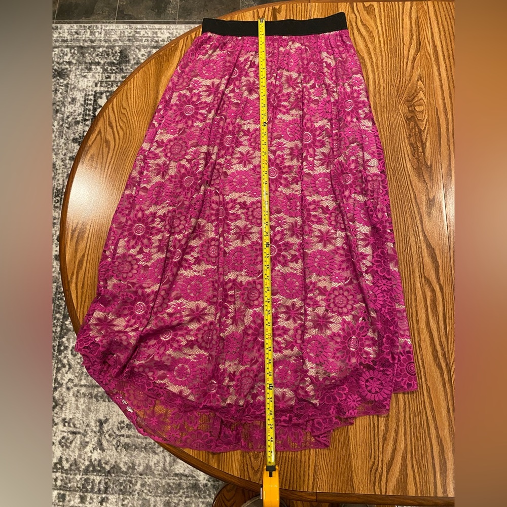 Full length lace skirt - Picture 2 of 5
